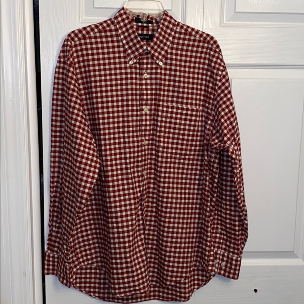 Men’s size L Nautica full button check shirt